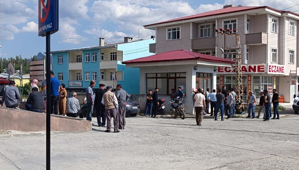 Kars’ta silahlı, taşlı sopalı hayvan otlatma hengamesi: 1 meyyit, 6 yaralı